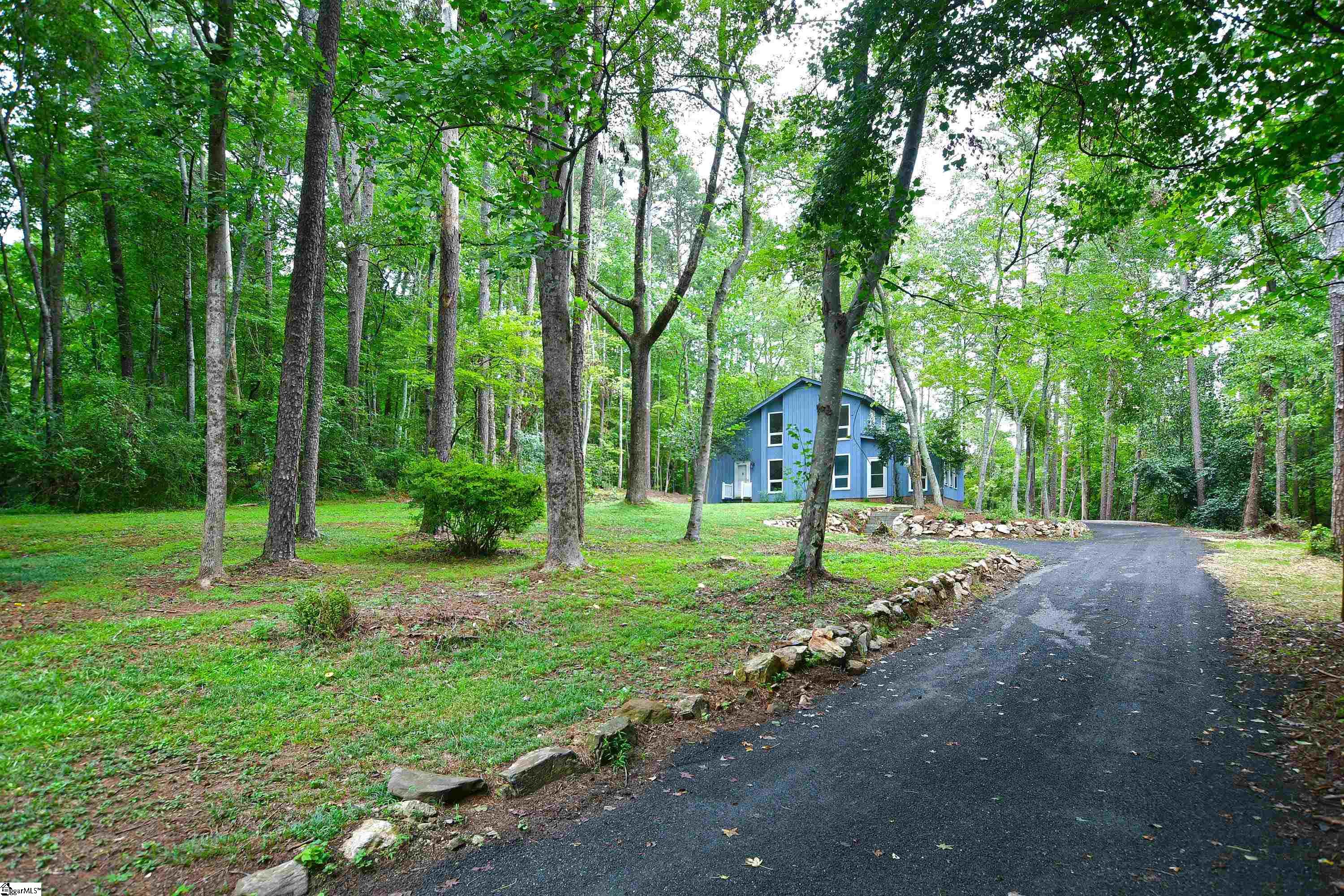 390 Shelton Road Travelers Rest, SC 29690 - Photo 4 of 36