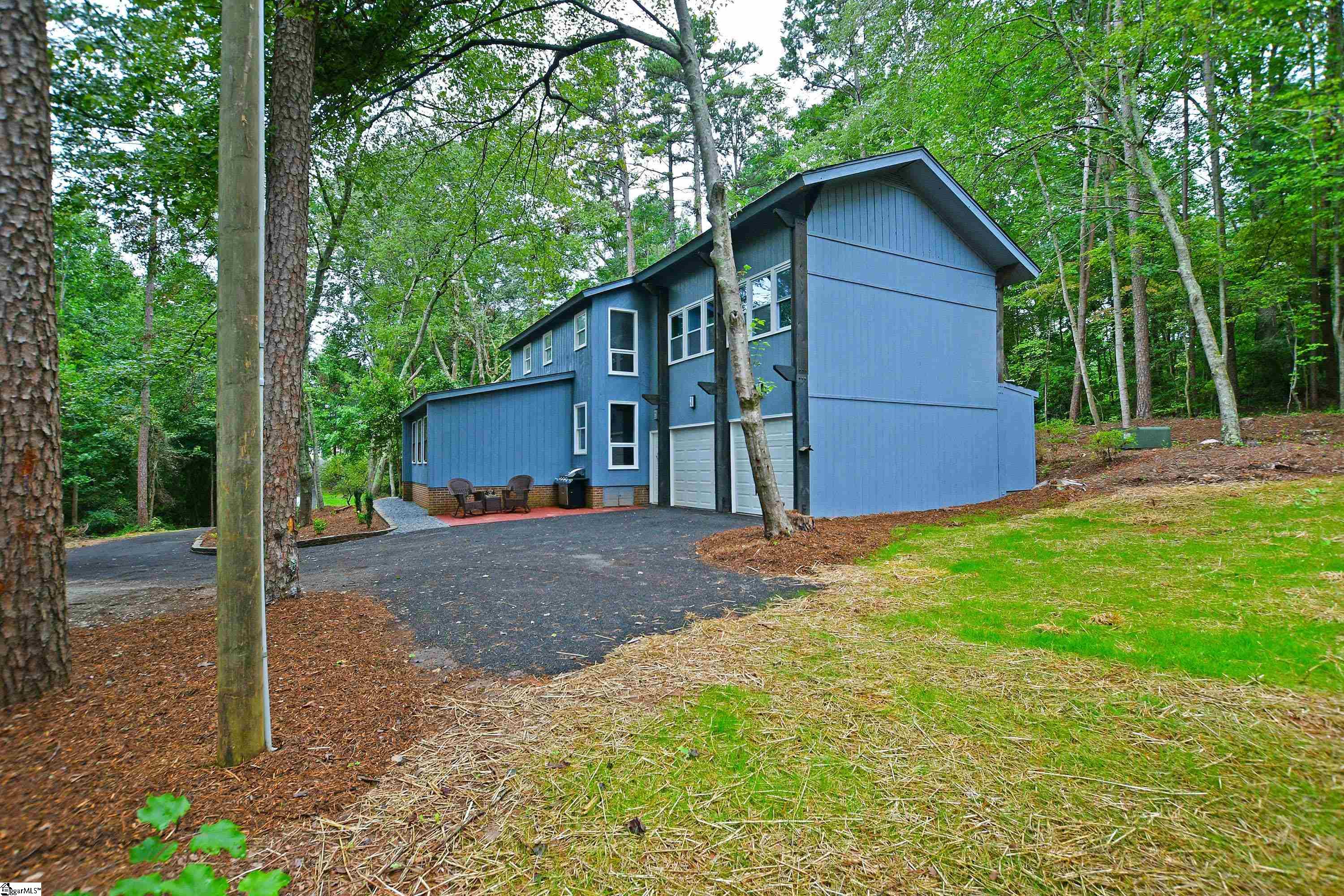 390 Shelton Road Travelers Rest, SC 29690 - Photo 5 of 36