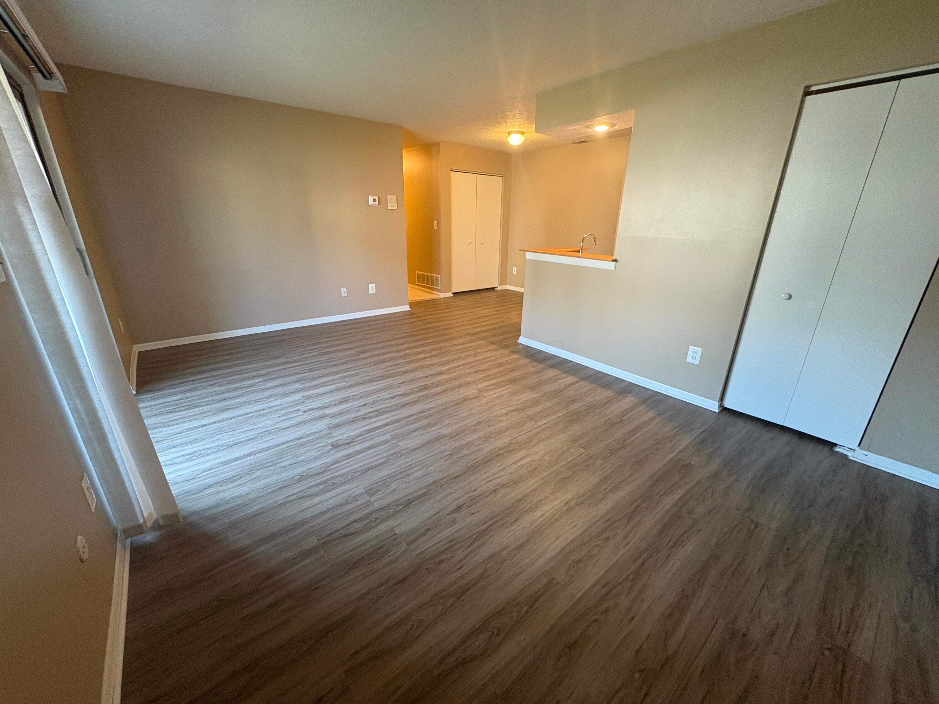 2271 Hedgerow Road, Unit 2271C Columbus, OH 43220 - Photo 8 of 23 IMG_0603