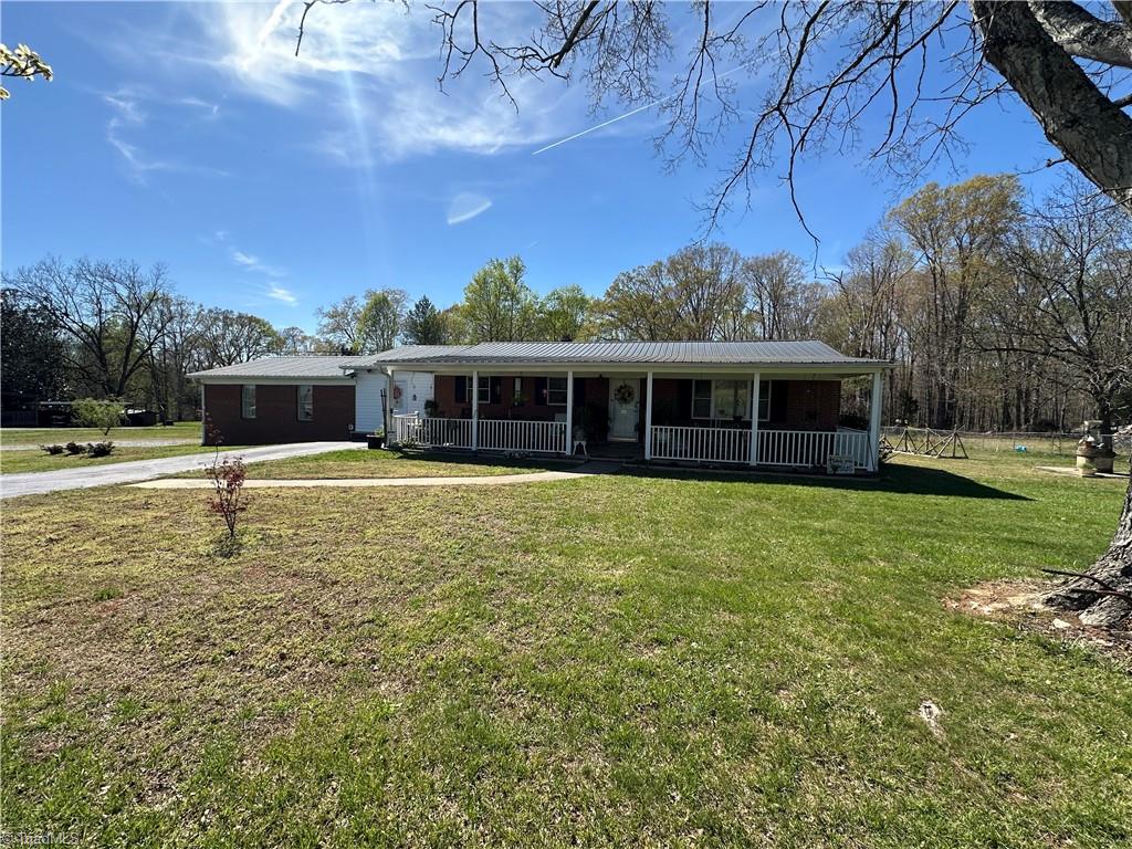 281 Spencer Meadow Road Asheboro, NC 27205 - Photo 2 of 37