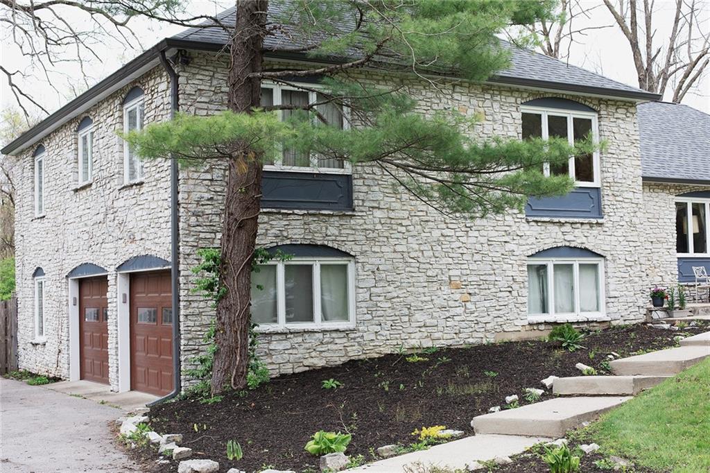 4512 Dickson Road Indianapolis, IN 46226 - Photo 4 of 54 Gallery Image 4