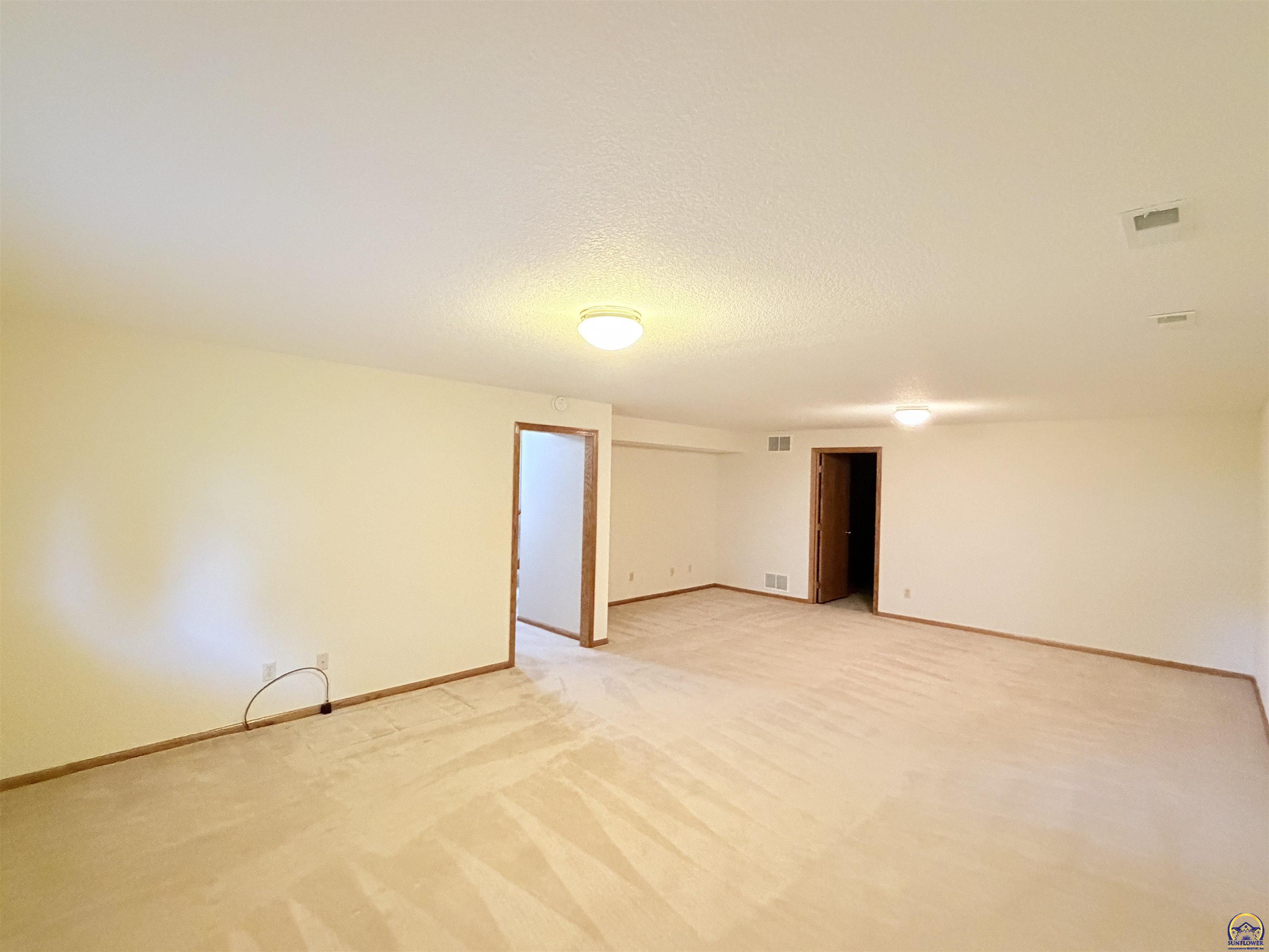 3101 Southwest Wanamaker Drive, Unit 62 Topeka, KS 66614 - Photo 41 of 56