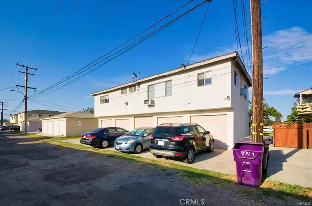$2,000 | 4747 Clark Avenue, Long Beach, CA 90808