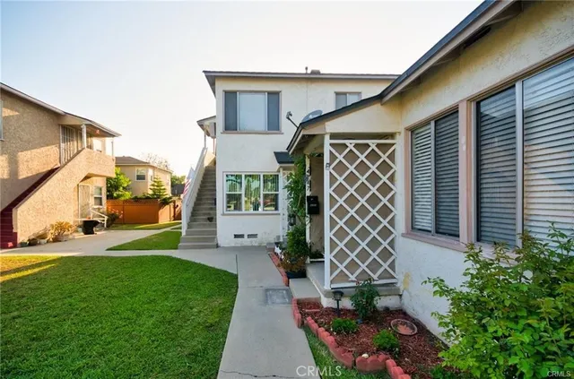 $2,000 | 4747 Clark Avenue, Long Beach, CA 90808