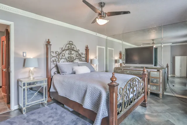 $299,900 | 502 Wildwood Drive, Seabrook, TX 77586