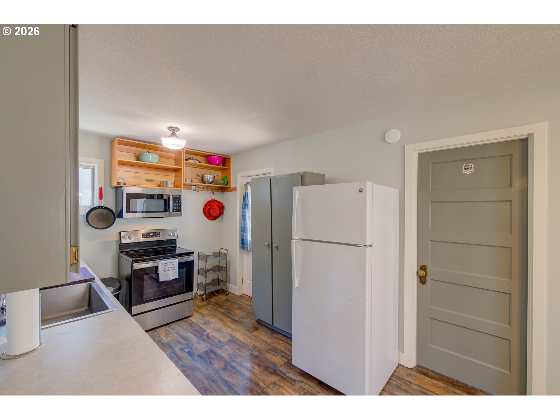 335 9th Avenue Seaside, OR 97138 - Photo 10 of 25