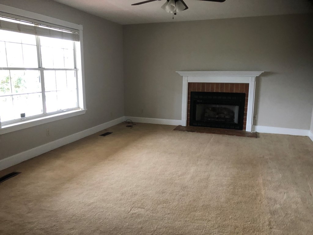 161 East Armuchee Road LaFayette, GA 30728 - Photo 5 of 20 an empty room with a fireplace