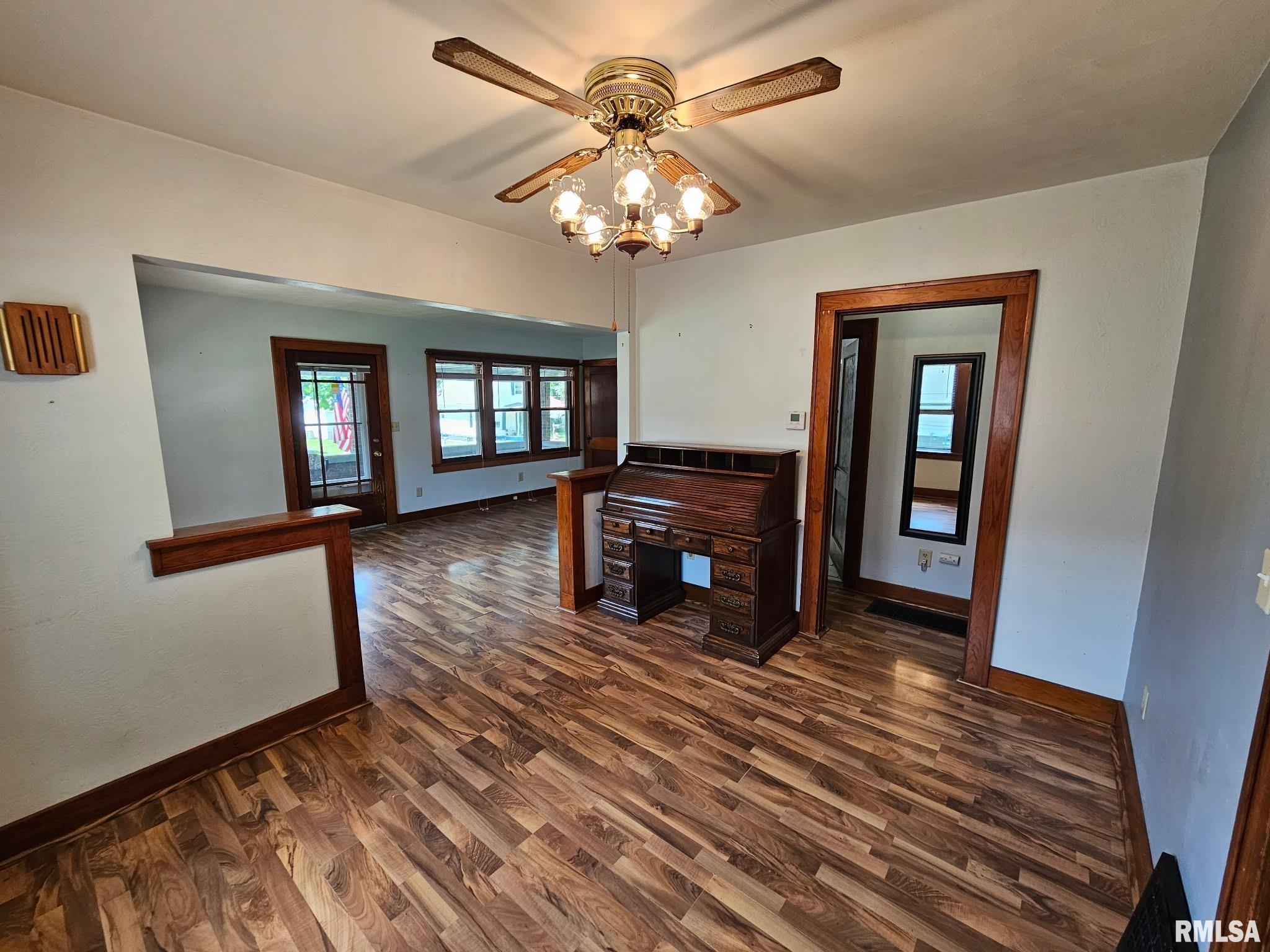 1218 South 3rd Street Pekin, IL 61554 - Photo 12 of 45