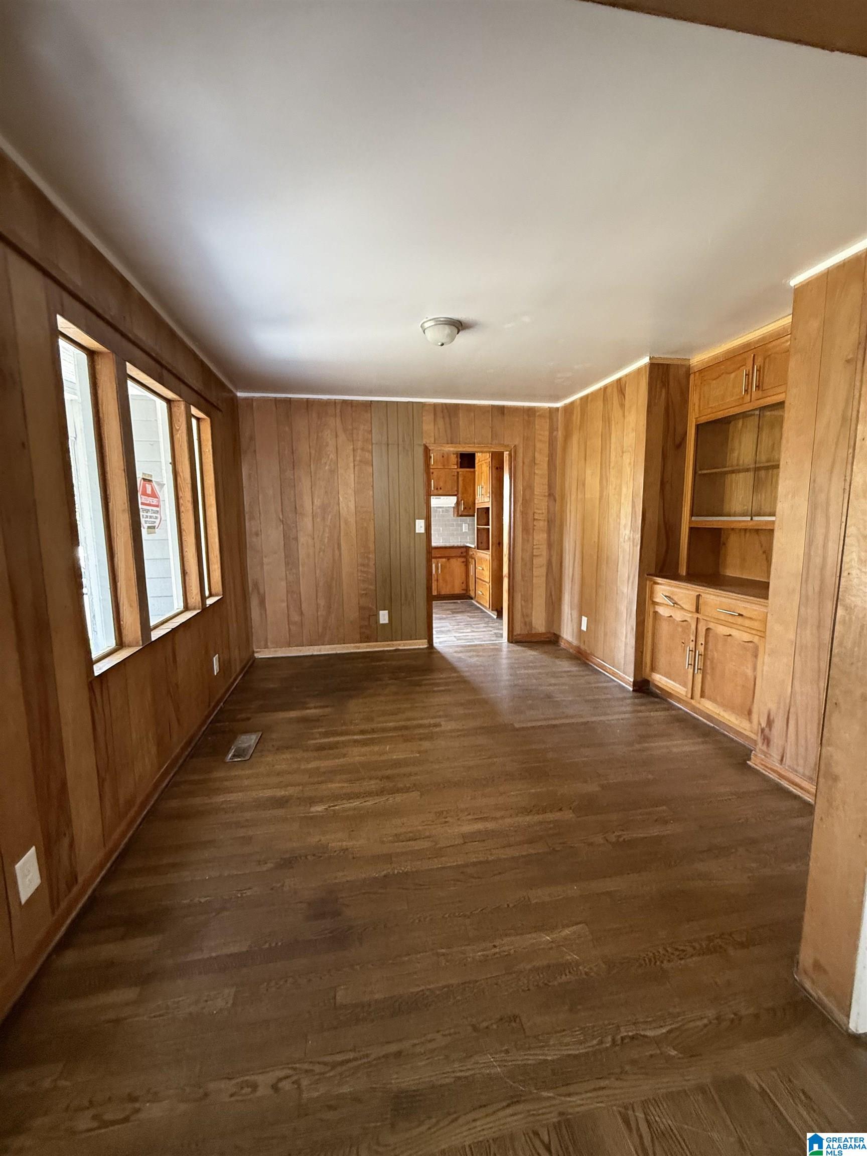 812 25th Street Southwest Birmingham, AL 35211 - Photo 9 of 12