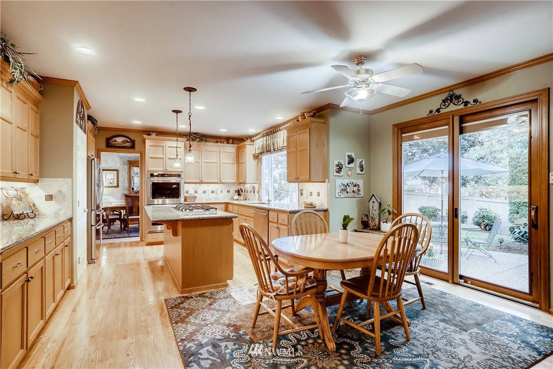 2920 213th Street Southeast Bothell, WA 98021 - Photo 11 of 25