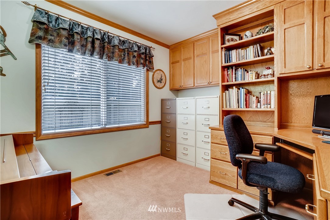 2920 213th Street Southeast Bothell, WA 98021 - Photo 15 of 25