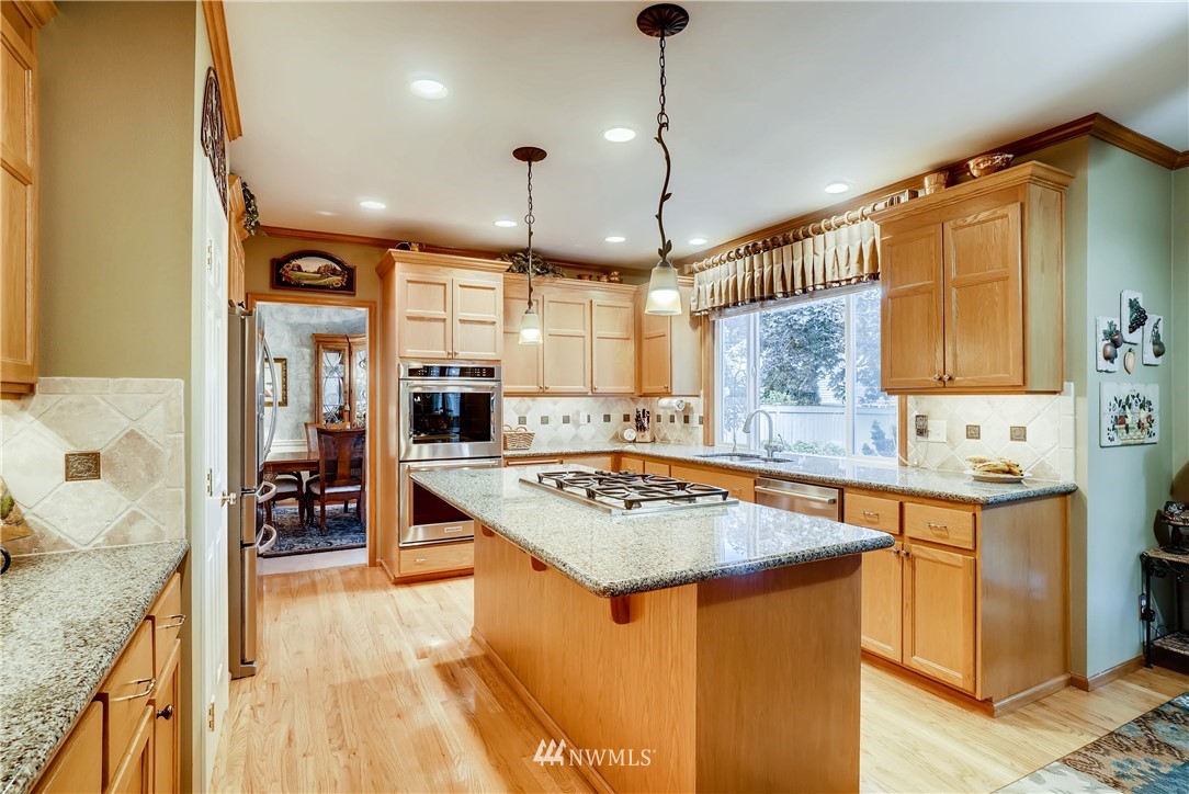 2920 213th Street Southeast Bothell, WA 98021 - Photo 8 of 25