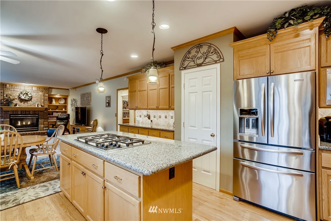 2920 213th Street Southeast Bothell, WA 98021 - Photo 9 of 25