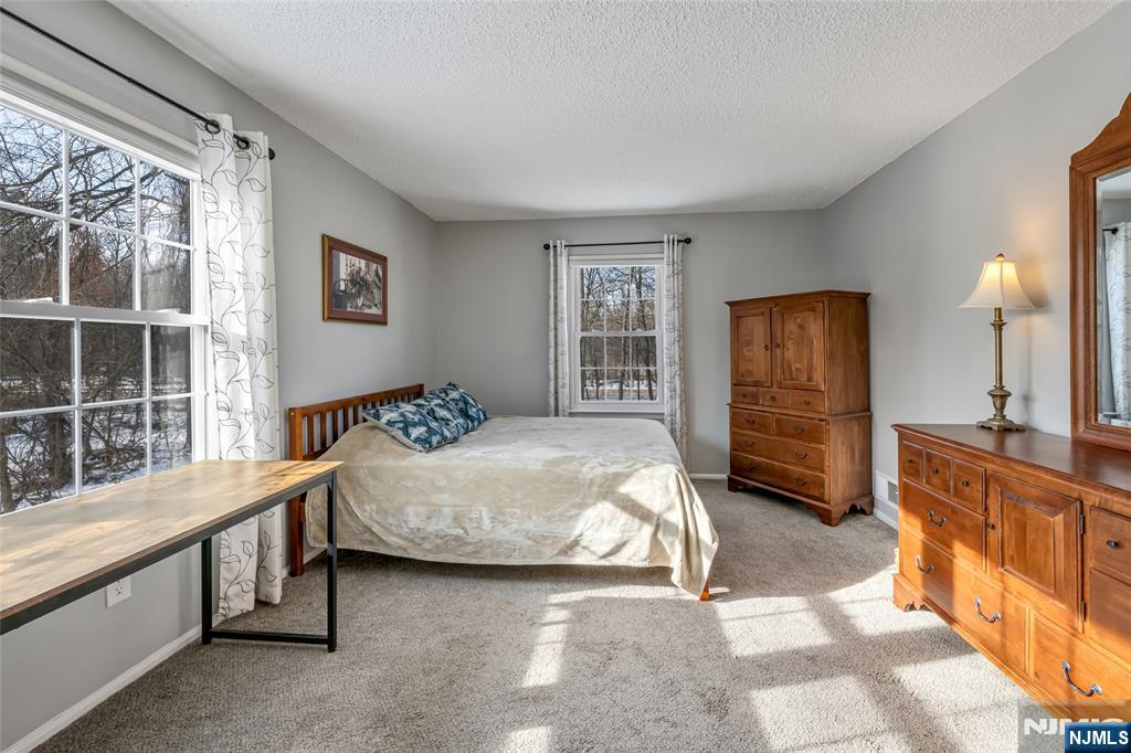 430 Poets Way, Unit 430 Mahwah, NJ 07430 - Photo 16 of 26