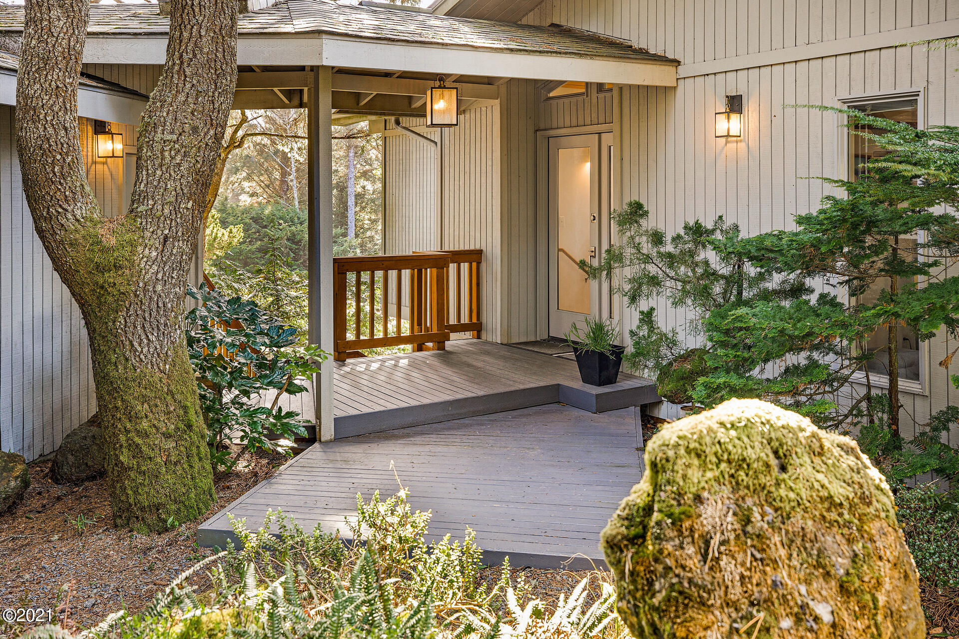 3 Ridge Crest Road Gleneden Beach, OR 97388 - Photo 2 of 50 Exterior Entry