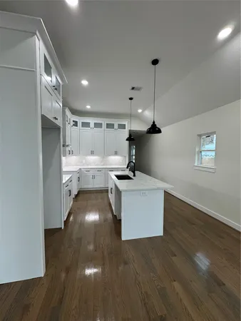 $2,999 | 923 Adele Street, Houston, TX 77009