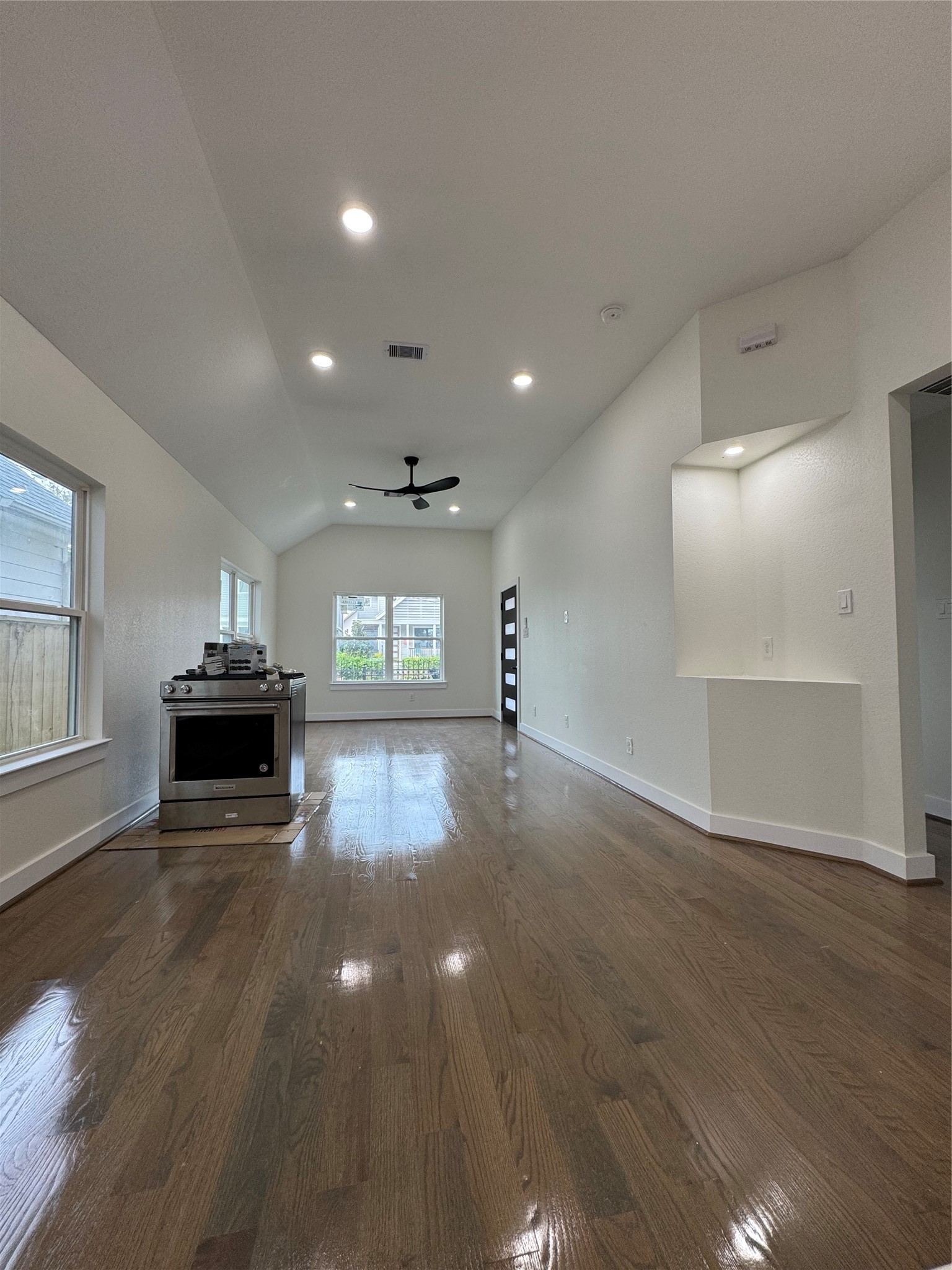 923 Adele Street Houston, TX 77009 - Photo 13 of 26