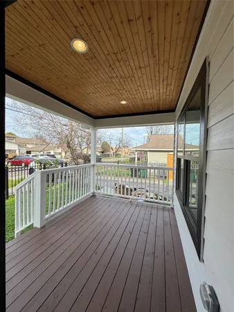 $2,999 | 923 Adele Street, Houston, TX 77009