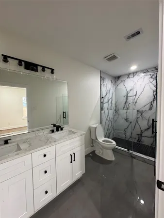 $2,999 | 923 Adele Street, Houston, TX 77009