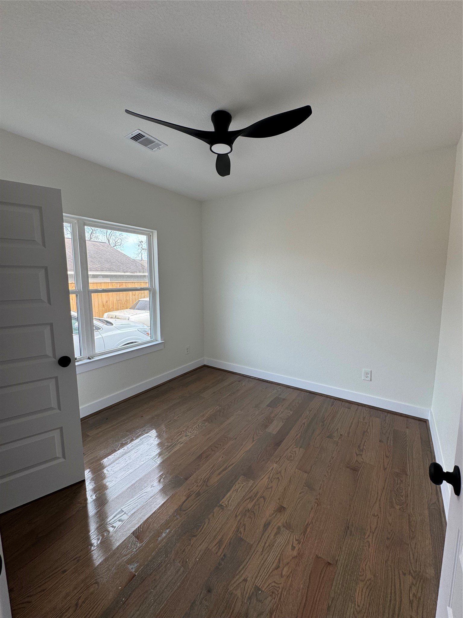 923 Adele Street Houston, TX 77009 - Photo 7 of 26