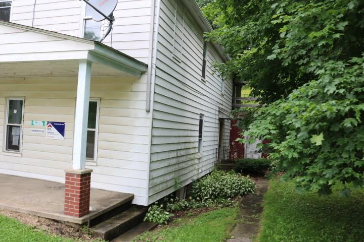 107 McGrogan Ruffs Dale, PA 15679 - Photo 2 of 12
