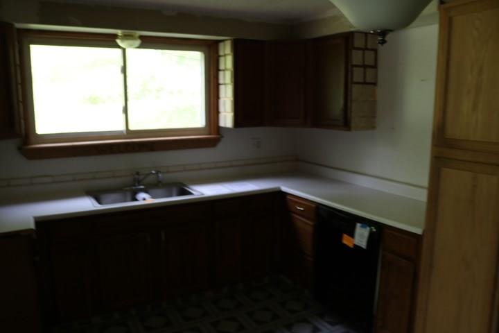 107 McGrogan Ruffs Dale, PA 15679 - Photo 7 of 12