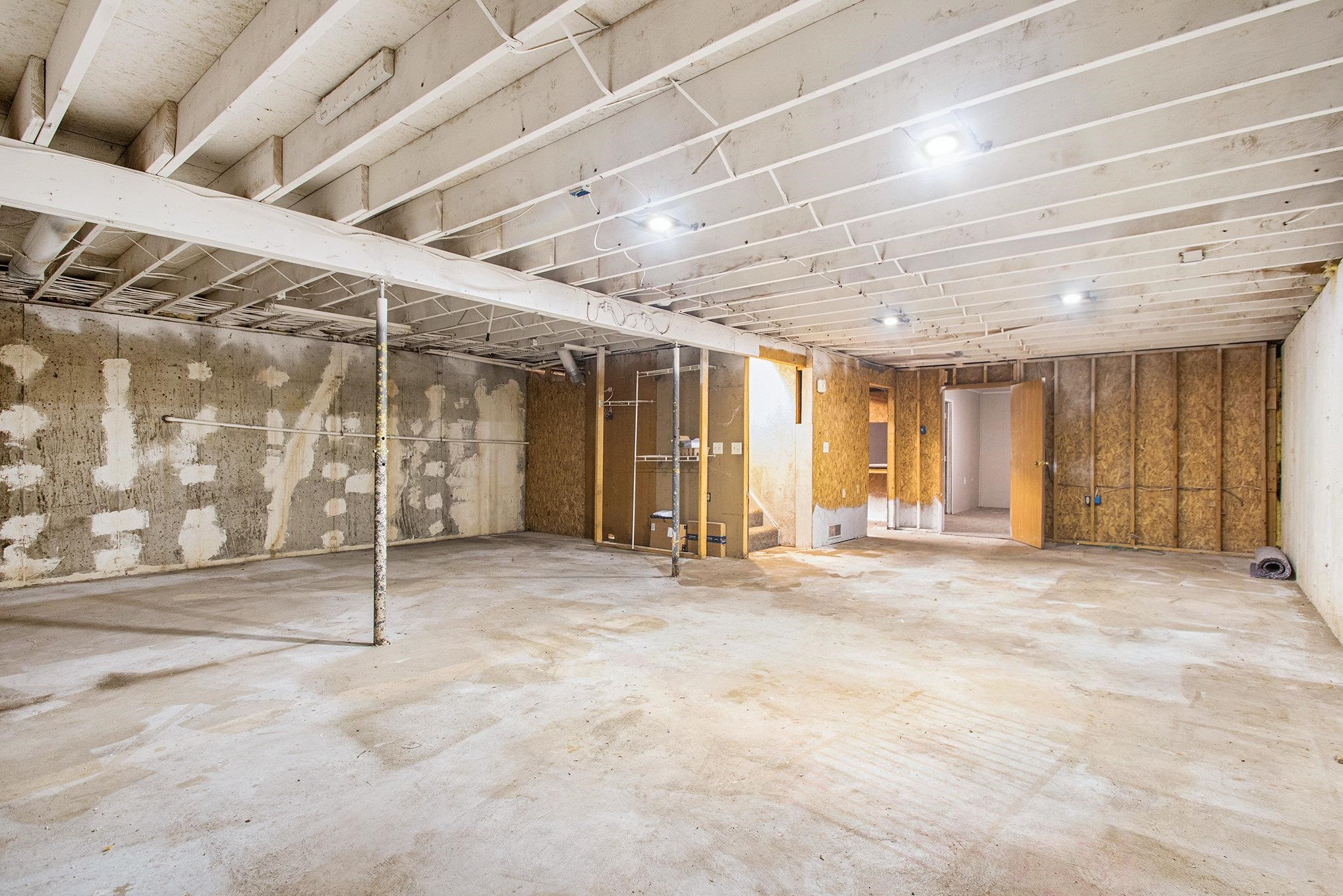 10221 Henry Road Osceola, IN 46561 - Photo 19 of 27 Gallery Image 19