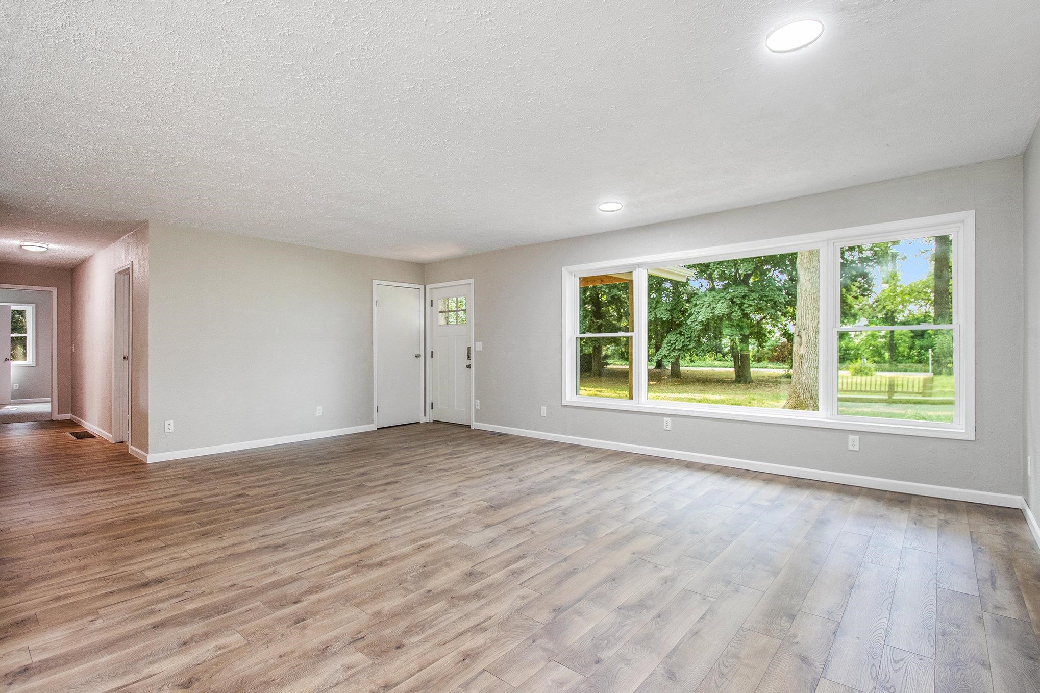 10221 Henry Road Osceola, IN 46561 - Photo 5 of 27 Gallery Image 5