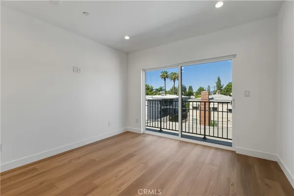 $3,999 | 14165 Erwin Street, Valley Glen, CA 91401