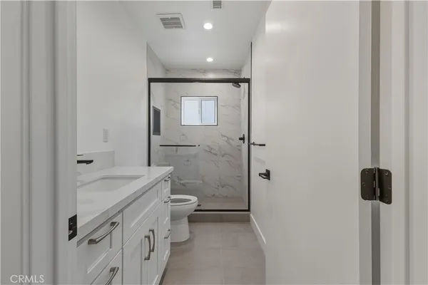 $3,999 | 14165 Erwin Street, Valley Glen, CA 91401