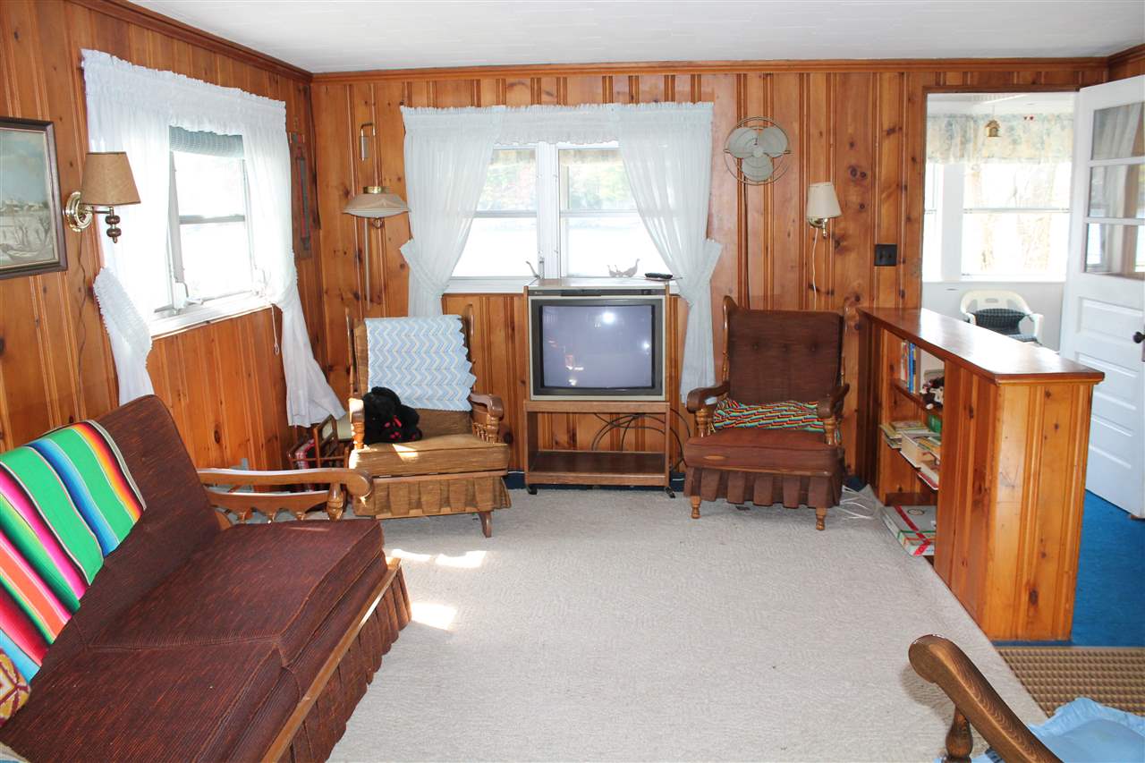 18 Woodlawn Road Raymond, NH 03077 - Photo 5 of 14 Gallery Image 5