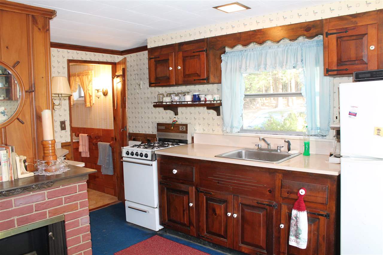 18 Woodlawn Road Raymond, NH 03077 - Photo 8 of 14 Gallery Image 8