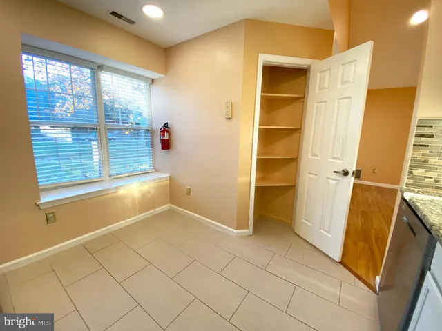 a view of utility room