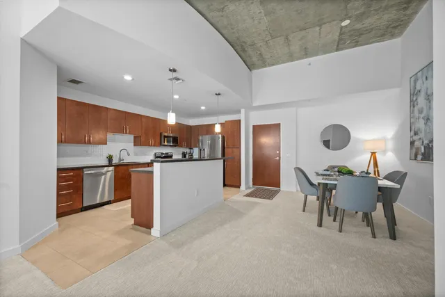 $4,000 | 300 South Australian Avenue, Unit 1619, West Palm Beach, FL 33401