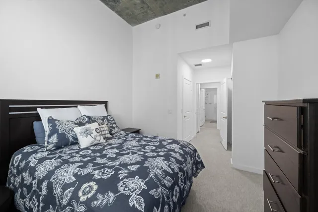 $4,000 | 300 South Australian Avenue, Unit 1619, West Palm Beach, FL 33401