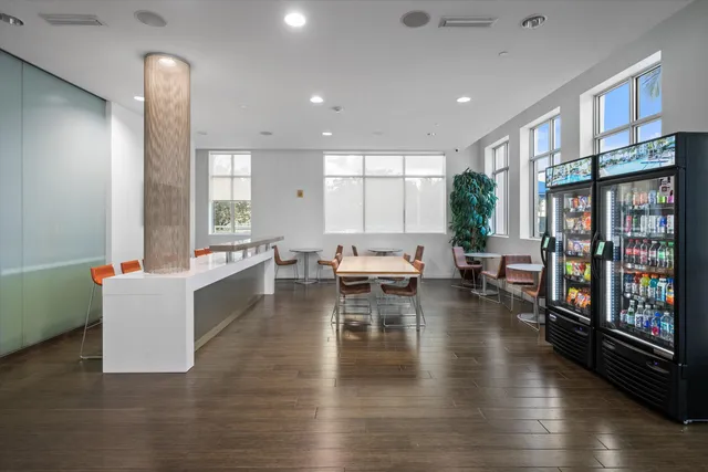 $4,000 | 300 South Australian Avenue, Unit 1619, West Palm Beach, FL 33401