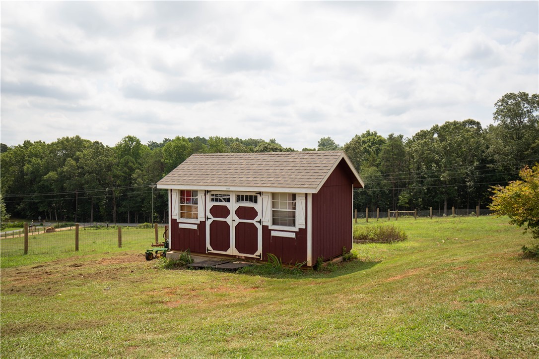 1244 Dr Johns Road Westminster, SC 29693 - Photo 35 of 36 Gallery Image 35
