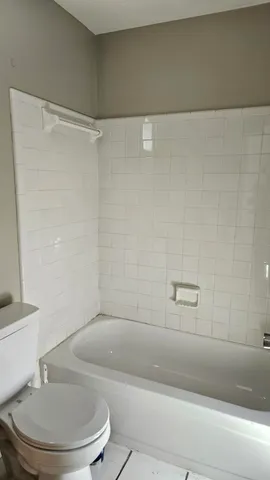 $1,500 | 1998 Nicklaus Drive, Tallahassee, FL 32301