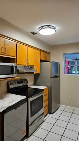 $1,500 | 1998 Nicklaus Drive, Tallahassee, FL 32301