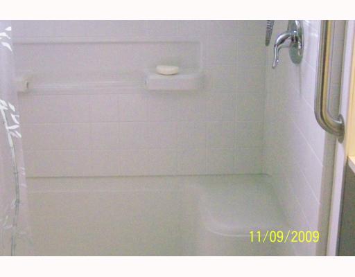 988 Cochran Mill Road Pittsburgh, PA 15236 - Photo 13 of 18 Master Bath/Spa.