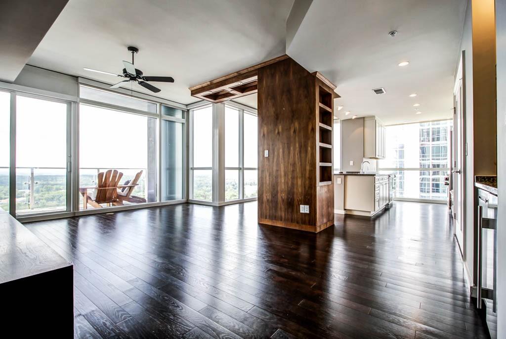 Open and light-filled living space - perfect for entertaining