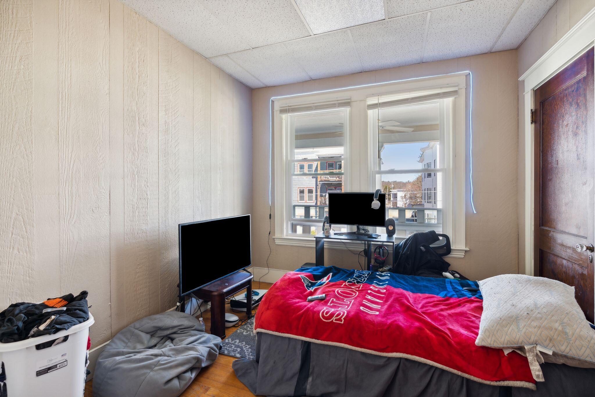 279 Pine Street Lewiston, ME 04240 - Photo 30 of 57 Second Floor