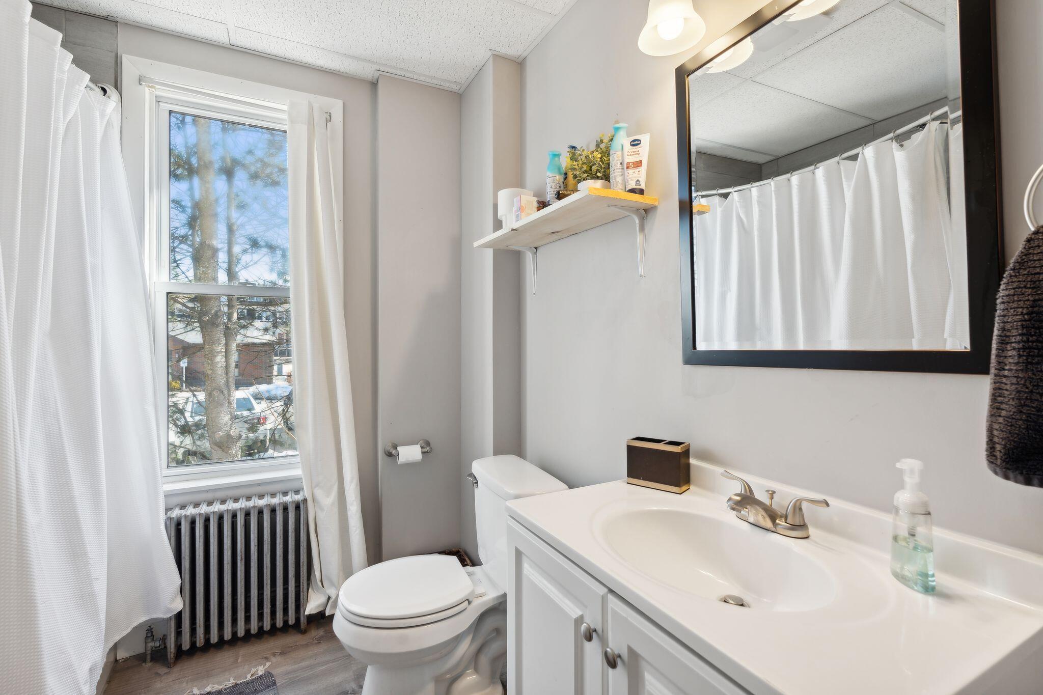 279 Pine Street Lewiston, ME 04240 - Photo 38 of 57 Bathoom