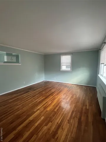 a view of empty room with window