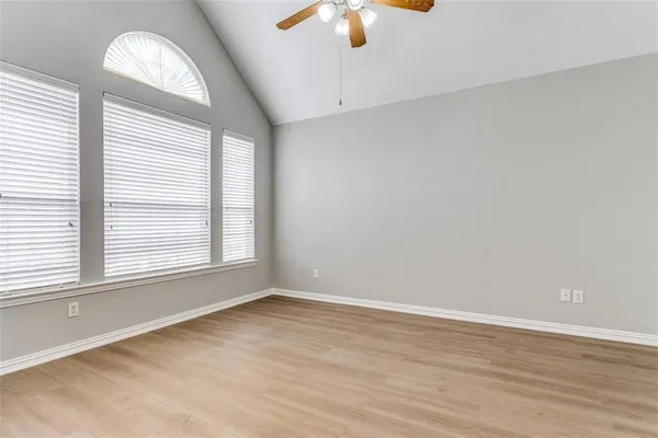 $2,900 | 3725 Vienna Street, Irving, TX 75038