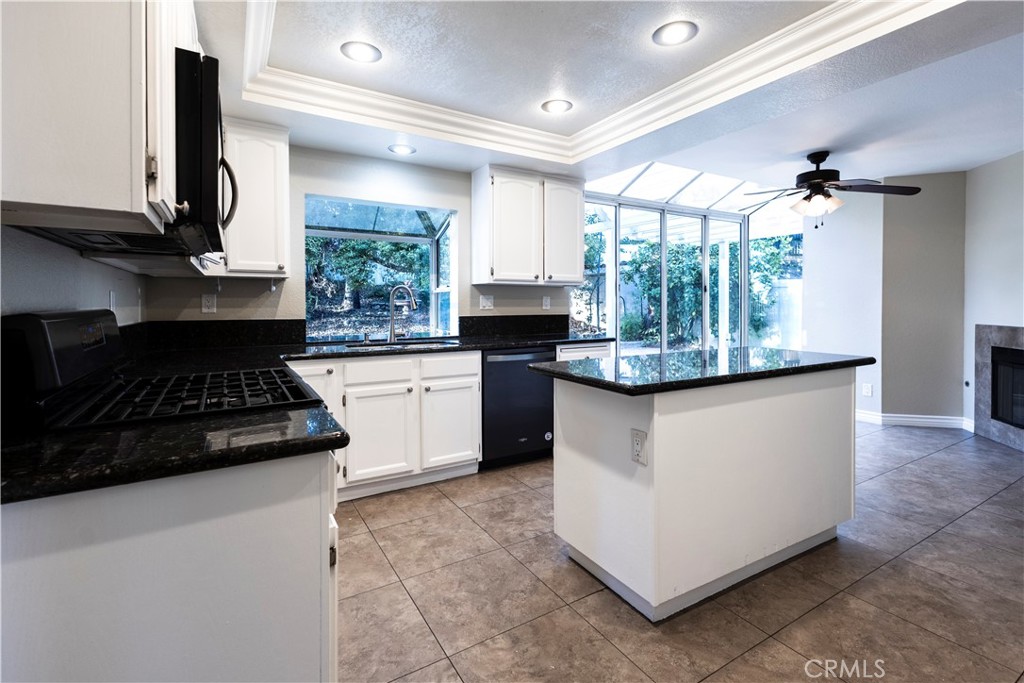 7740 Jack Rabbit Lane Highland, CA 92346 - Photo 19 of 41