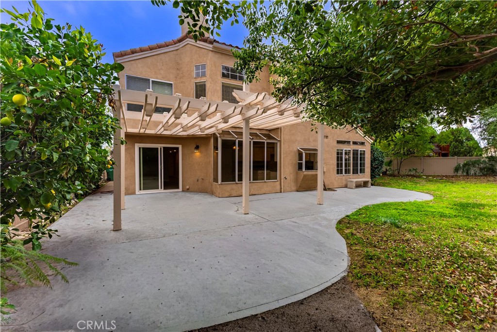 7740 Jack Rabbit Lane Highland, CA 92346 - Photo 7 of 41