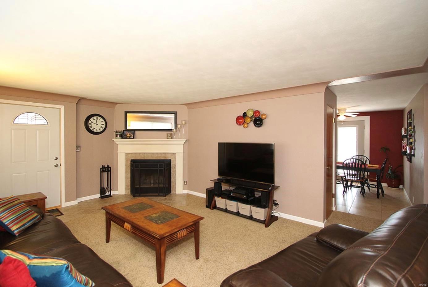 226 Pleasant Ridge Road Fairview Heights, IL 62208 - Photo 3 of 13 Gallery Image 3