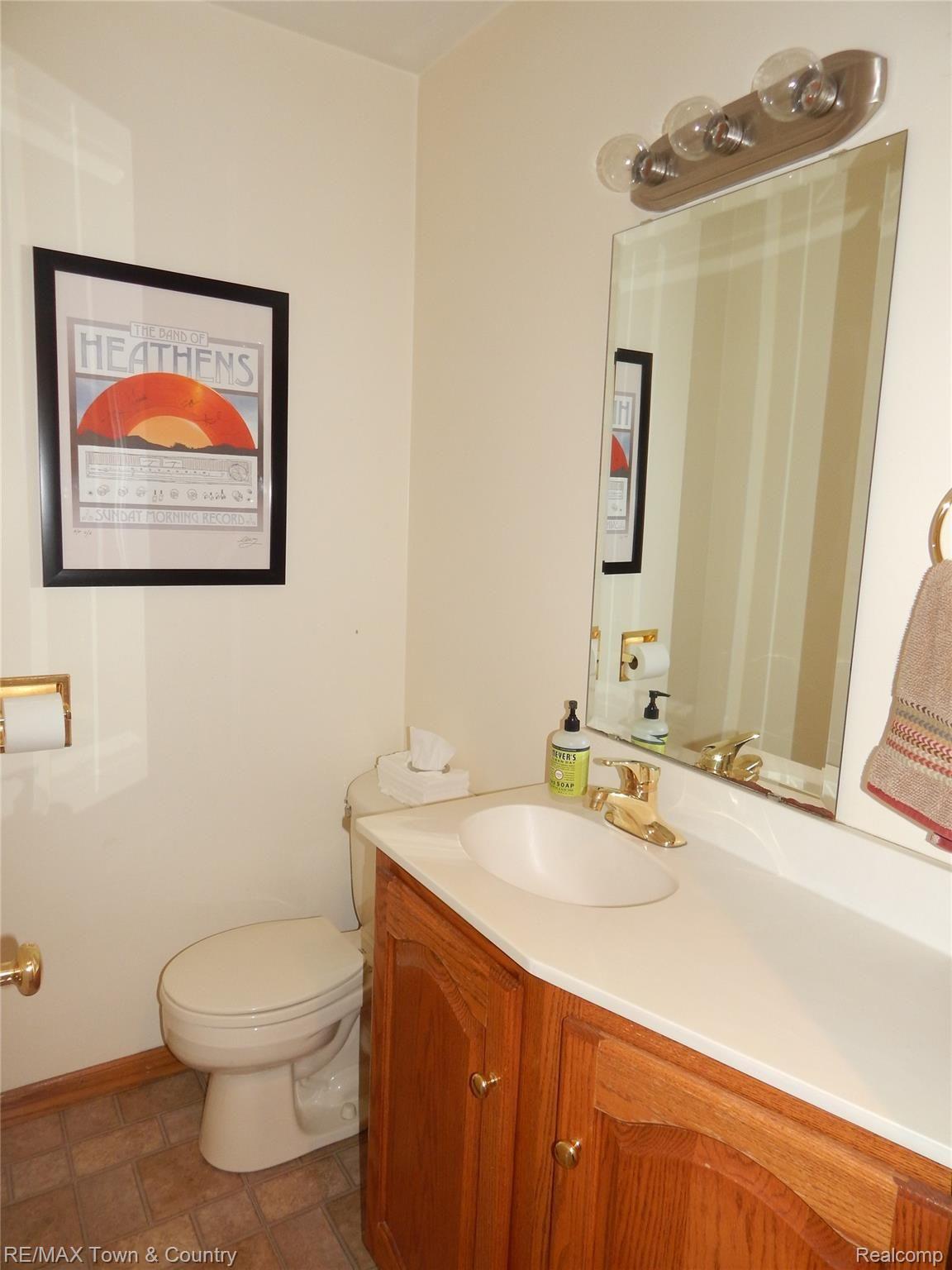 7307 Coldwater Road Flushing, MI 48433 - Photo 22 of 49 DSCN1272.JPG