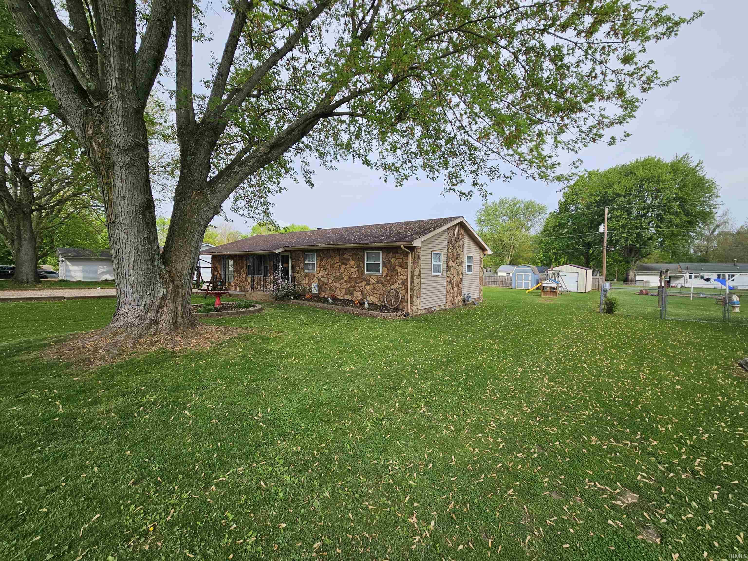 4119 Ridgeview Boulevard Vincennes, IN 47591 - Photo 3 of 26 Gallery Image 3